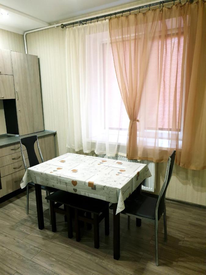 Apartment On Kravchuka, 11B Lutsk Exterior photo