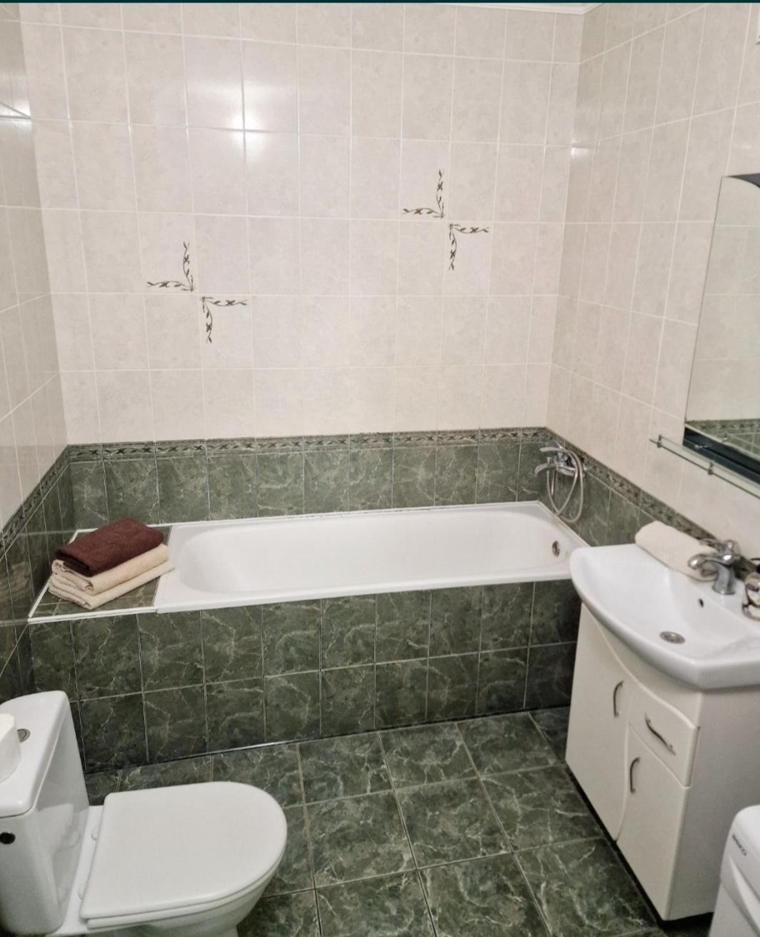 Apartment On Kravchuka, 11B Lutsk Exterior photo